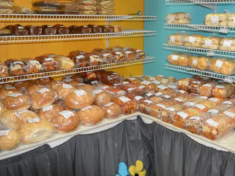 A & R Bakery