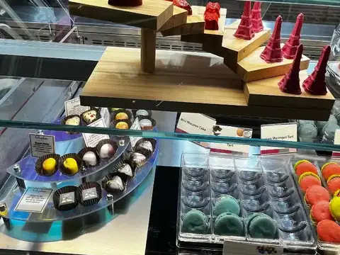 Le Macaron French Pastries Raleigh