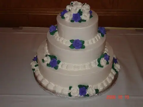 Batter Up Cake in Manchester, NH