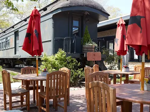 The Black Dog Bakery Café