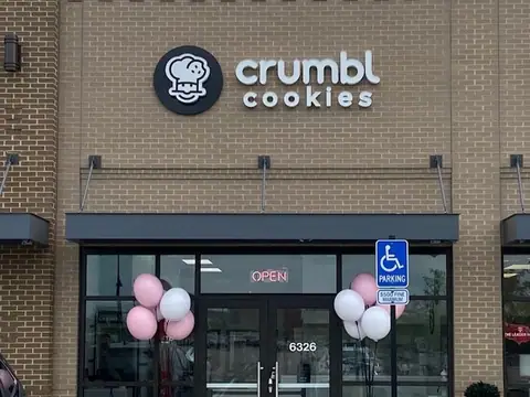 Crumbl - New Albany