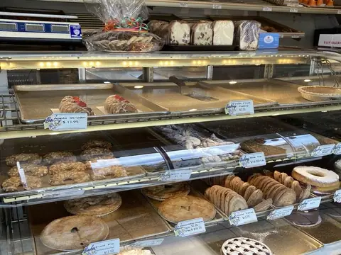B&W Bakery