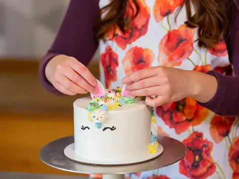 Red Poppy Cakery