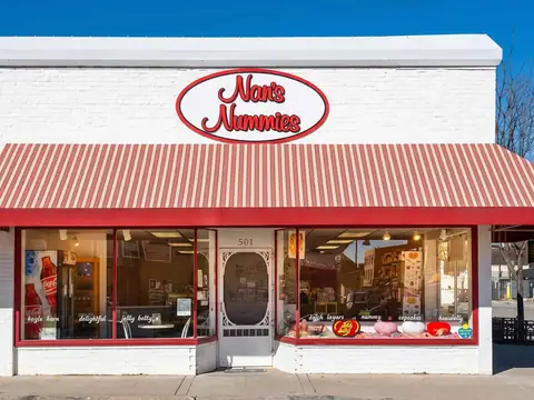 Nan's Nummies in West Des Moines, IA
