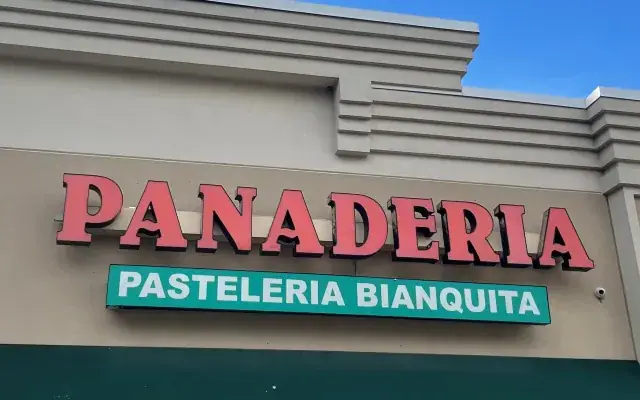 Panaderia y Reposteria Bianquita in Indianapolis, IN