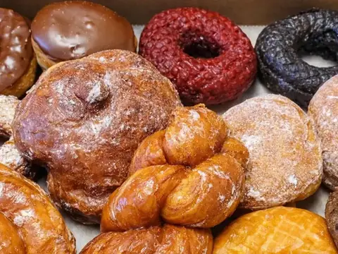 Country Donuts