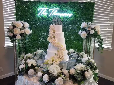 Elena's Cakes