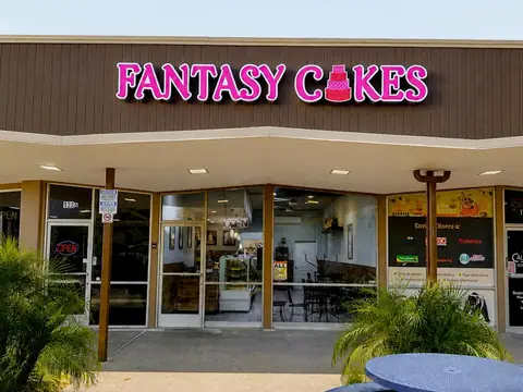 Fantasy Cakes & Fine Pastries