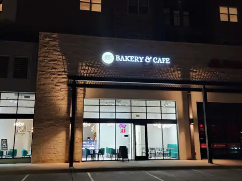 RT Bakery & Cafe