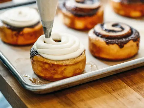 Kinnamons Bakery in Portland, OR