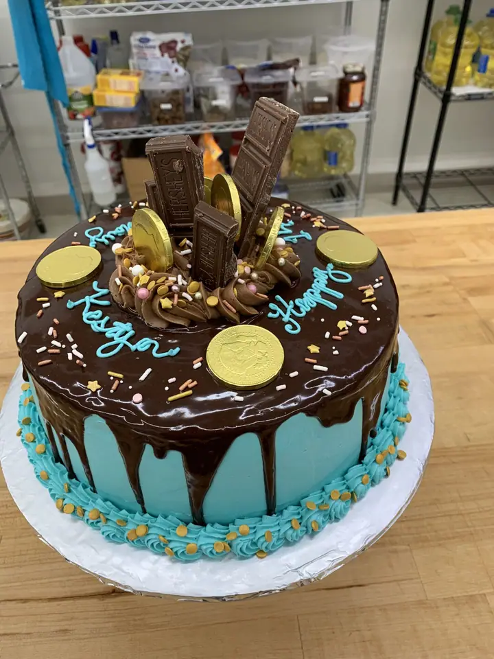 Luckee Dutch Bakery in Newberg, OR