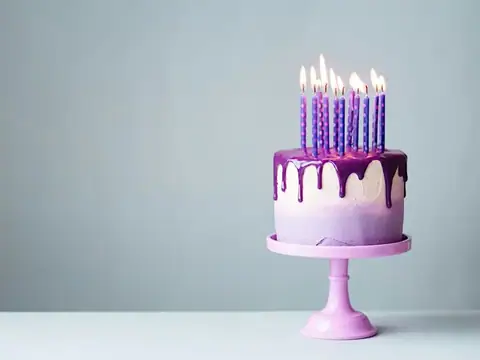 Cakes by Iz