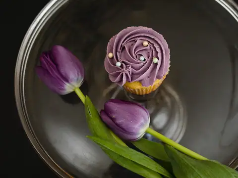 Curvy's Cupcakes & Confections in Brookfield, CT
