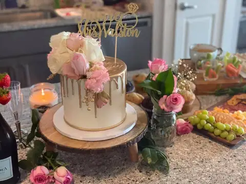 Specialty Cakes by Amanda