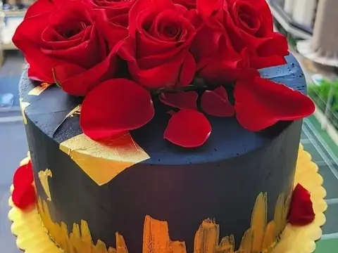 Honolulu Rose Cake Shop in Honolulu, HI