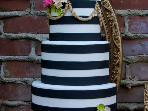 Simply Wedding and Birthday Cakes Bakery in Jurupa Valley, CA
