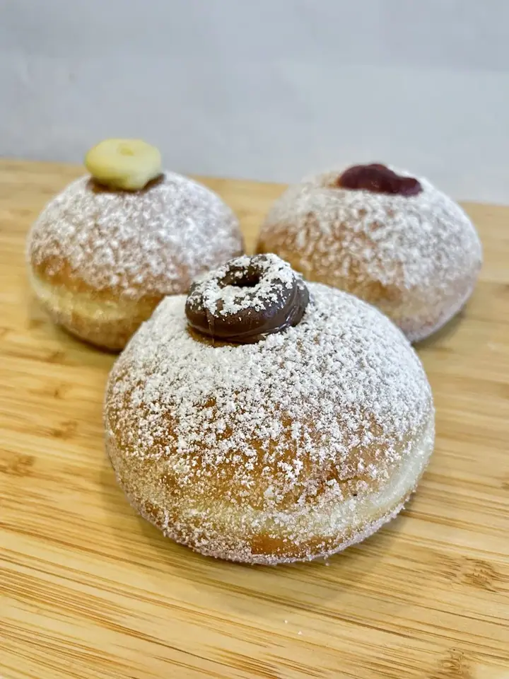 Dolce Aroma Italian Bakery in Carlsbad, CA