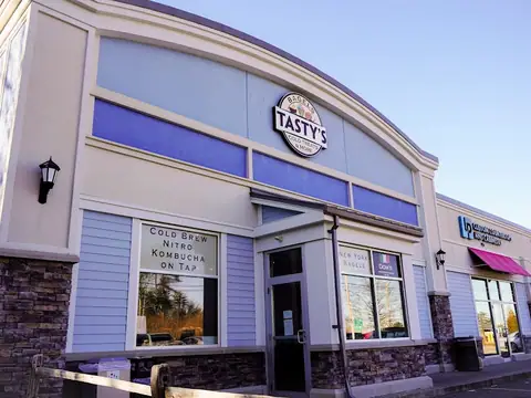 Tasty's Bagels, Cold Treats & More