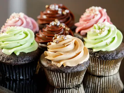 Lana's Dazzling Desserts