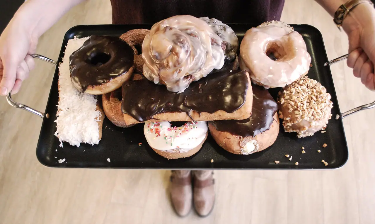 DeEtta's Bakery in Naperville, IL