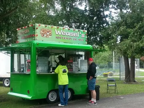 Weasel's Mini Donuts & More in Green Bay, WI