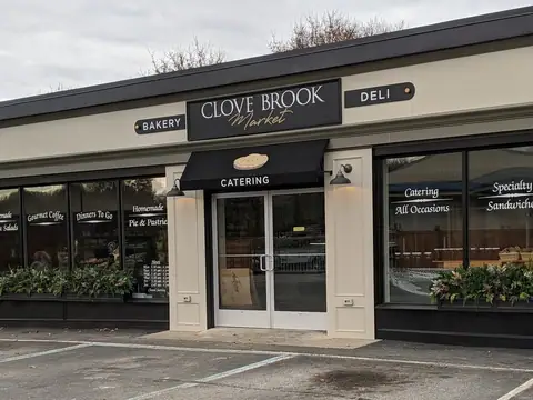 Clove Brook Market