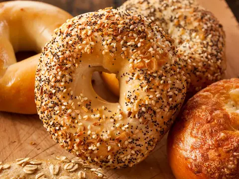Posh Bagel
