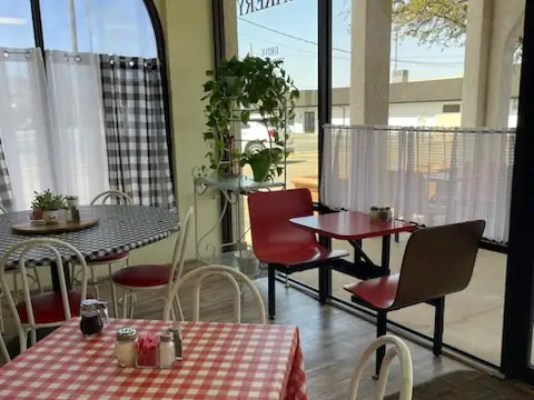 Apple Tree Cafe and Bakery in Lubbock, TX