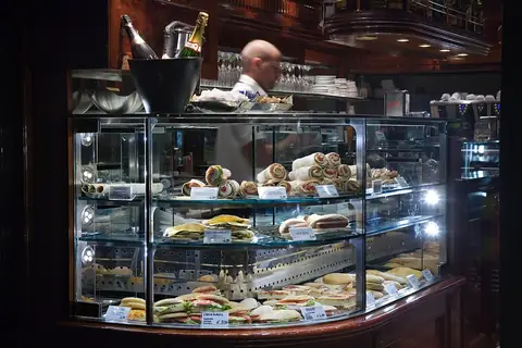 Venice - Pastry and sandwich shop - 4082 — illustrative photo