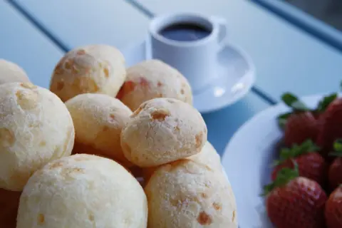 Pao de queijo brasil — illustrative photo