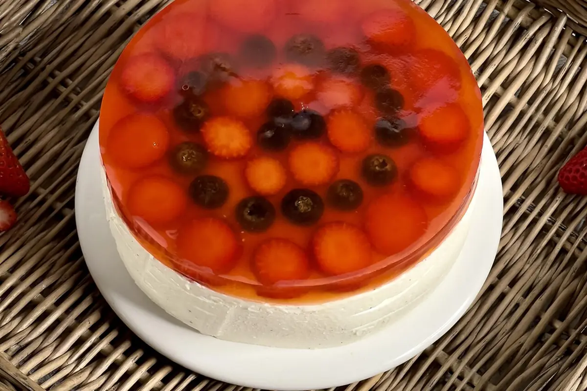 Cheesecake with berry jelly (KETO, LCHF, Low Carb, Gluten free) — illustrative photo