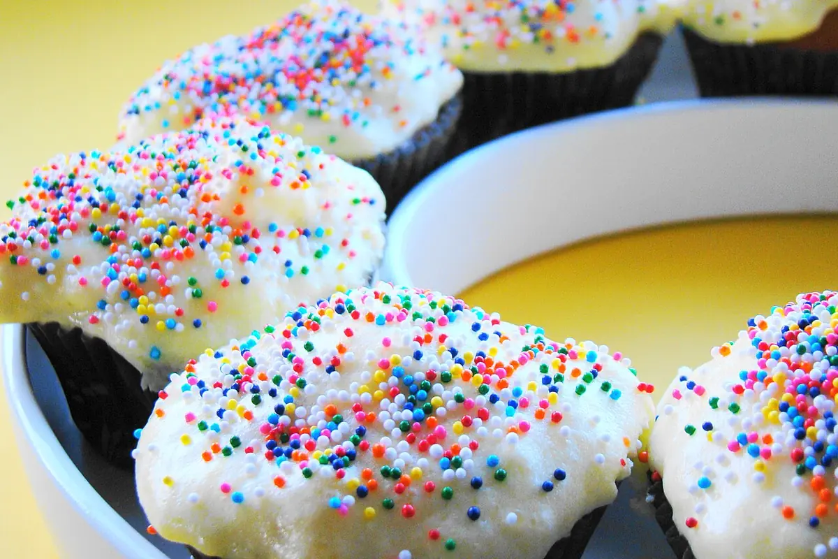 Vegan Lemon Cupcakes (4531471528) — illustrative photo