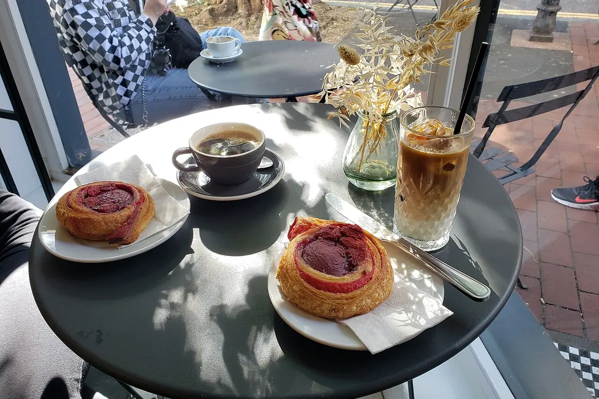 Vegan raspberry swirls - Flint Owl Bakery — illustrative photo